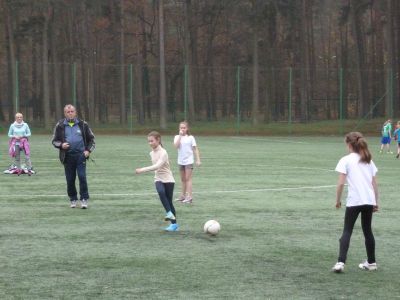Z PODWÓRKA NA STADION