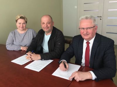 Plac zabaw i siłownia plenerowa w Osinie 