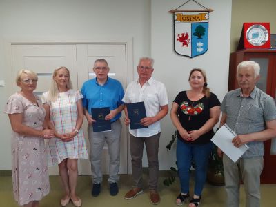 Umowa na przebudowę boisk przy SP w Osinie podpisana