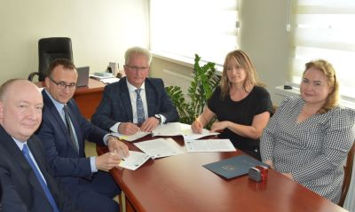 Umowa na realizację przebudowy drogi powiatowej Nr 4161Z w miejscowości Osina wraz z budową kanalizacji deszczowej podpisana 