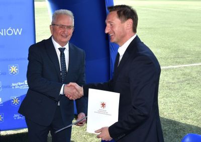 Gmina Osina z dofinansowaniem na poprawę infrastruktury sportowej w Szkole Podstawowej w Osinie