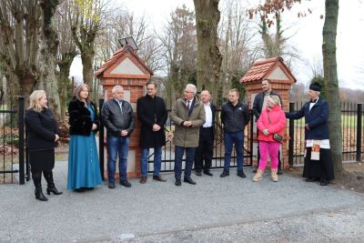 Uroczyste zakończenie inwestycji pn. Modernizacja zabytkowego cmentarza komunalnego w Osinie