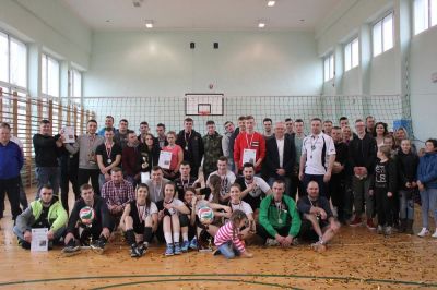 Krzywice wygrywają VIII edycję Osińskiej Ligi Piłki Siatkowej o Puchar Wójta Gminy Osina